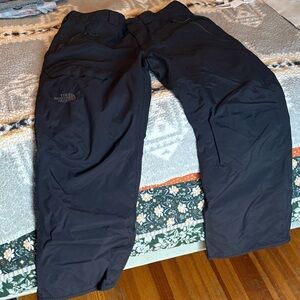 The North Face Men's medium short ski/snowboard pants